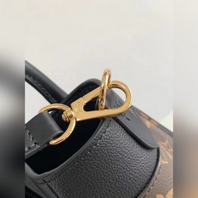LV Артикул： M57729 M57728 ON MY SIDE Маленькая сумка Эта сумка 