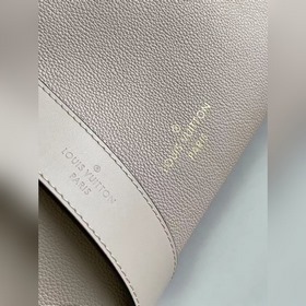 LV Артикул： M57729 M57728 ON MY SIDE Маленькая сумка Эта модель 