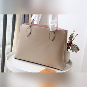 LV Артикул： M57508 Сумка Lockme Shopper Изготовлена из мягкой те