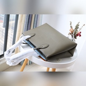 LV Артикул： M57508 Сумка Lockme Shopper Изготовлена из мягкой те