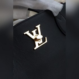 LV Артикул： M57508 Сумка Lockme Shopper Изготовлена из мягкой те