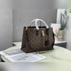 Сумка LV LU Flower Эта практичная сумка идеально подходит для ра