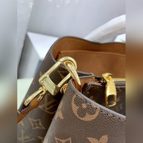 Сумка LV LU Flower Эта практичная сумка идеально подходит для ра