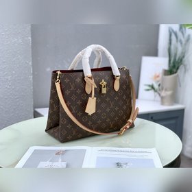 Сумка LV LU Flower Эта практичная сумка идеально подходит для ра
