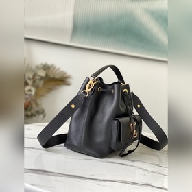 LV Артикул： M57687 Черная сумка LOCKME BUCKET Вдохновлена сумко