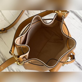 LV Артикул： M57689 Оранжевая сумка LOCKME BUCKET Вдохновлена су
