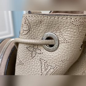 LV Модель M55798 Серая сумка-бакет Muria Изготовлена из перфориро