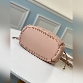 LV Модель M55798 Розовая сумка-бакет Muria Изготовлена из перфори
