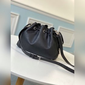 LV Модель M55798 Черная сумка-бакет Muria Изготовлена из перфорир