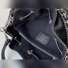 LV Модель M55798 Черная сумка-бакет Muria Изготовлена из перфорир