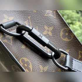 LV Артикул： M44475 Сумка Sac Plat Арт-директор мужской линии Вир