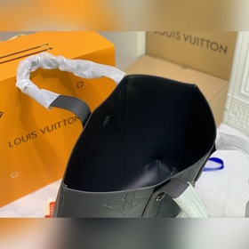 LV Модель： M57290 Сумка Cabas Voyage Изготовлена из материала Tau