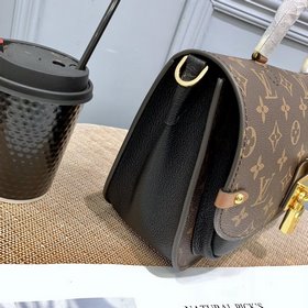 LV Vaugirard Маленькая сумка-почтальон Артикул： M44354 Черный Т