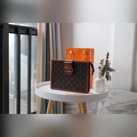 LV Модель： M44178 Сумка DAUPHINE Эта сумка Dauphine изготовлена
