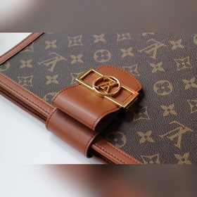 LV Модель： M44178 Сумка DAUPHINE Эта сумка Dauphine изготовлена 