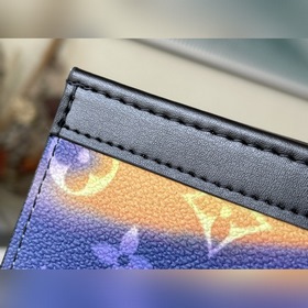 LV Артикул： M45941 Ручная сумка в цвете «аврора» Просторное вну