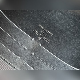 LV Артикул： M45941 Ручная сумка в цвете «аврора» Просторное вну