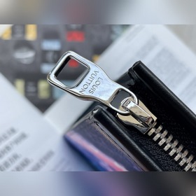 LV Артикул： M45941 Ручная сумка в цвете «аврора» Просторное вну