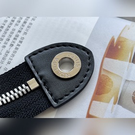 LV Артикул： M45941 Ручная сумка в цвете «аврора» Просторное вну