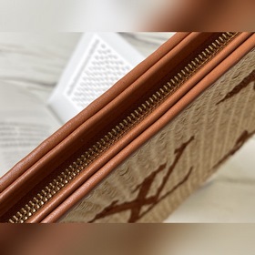 LV Артикул： M80351 Карамельный (плетеный) клатч Изготовлена из т