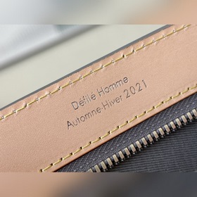 LV Артикул： M80807 Сумка-клатч Компактная сумка из ткани Monogra