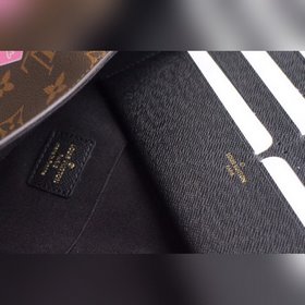 LV POCHETTE FELICIE Сумка Модель M61276 Стиль «маленькая собачка»