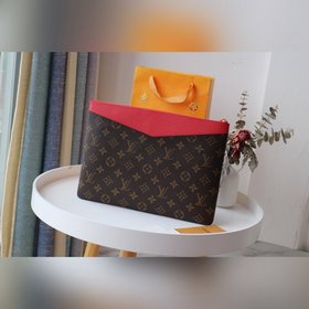 Сумка LV DAILY, модель M62048 Эта сумка Daily из знаковой ткани 