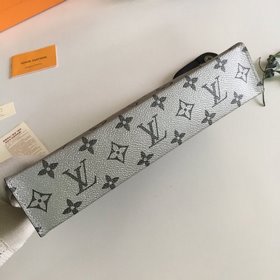 Сумка LV Pochette Voyage среднего размера Модель M63039 26 см Э