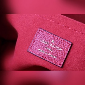 LV сумка Модель： M62048 Балетный розовый Эта сумка изготовлена