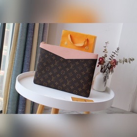 LV сумка Модель： M62048 Балетный розовый Эта сумка изготовлена