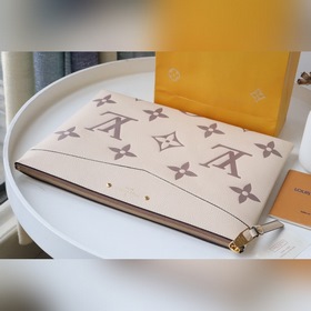 LV 【 Сумка в руке】 Артикул： M80174 Бежевый Клатч из мягкой кожи