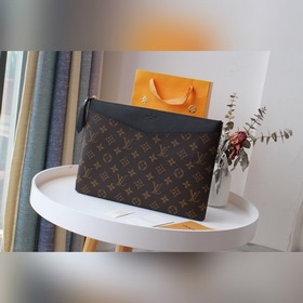 LV сумка Модель： M62048 Балетный розовый Эта сумка изготовлена