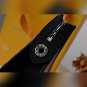 LV Артикул： M45941 Pochette Voyage средний клатч Вирджил Абло пе