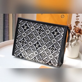 LV Артикул： M80074 POCHE TOILLETTE 26 Косметичка Эта косметичка