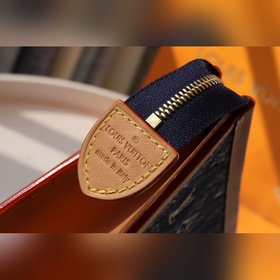 LV Артикул： M80306 POCHE TOILLETTE 26 Туалетная сумка Эта косме