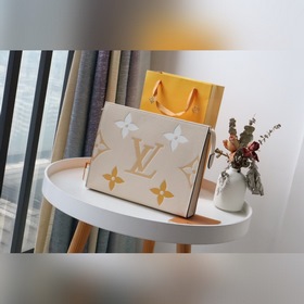 LV Артикул： M80504 By The Pool Туалетная сумка 26 Изготовлена