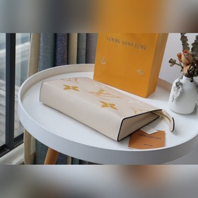 LV Артикул： M80504 By The Pool Туалетная сумка 26 Изготовлена