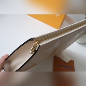 LV Артикул： M80504 By The Pool Туалетная сумка 26 Изготовлена
