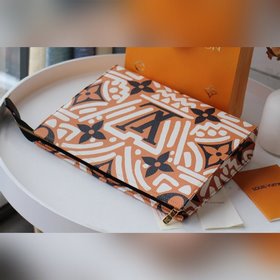LV Модель m47542 Широкая печать Косметичка из ткани Monogram Про