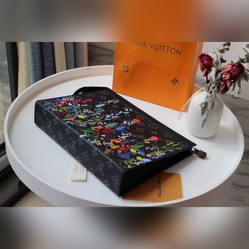 LV Модель M61692 Шелковый принт с цветочным узором Черный цветок