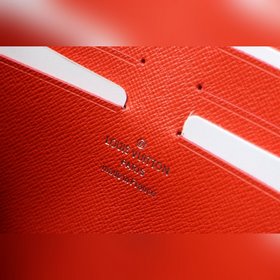 LV Модель M30432 Оранжевый Средняя сумка POCHETTE VOYAGE Серия 