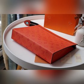 LV Модель M30432 Оранжевый Средняя сумка POCHETTE VOYAGE Серия 
