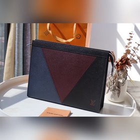 LV Средняя сумка POCHETTE VOYAGE Артикул： M30718 Сумка Pochette