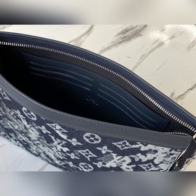 LV Артикул： M80034 POCHETTE VOYAGE Сумка-клатч Эта сумка Pochet
