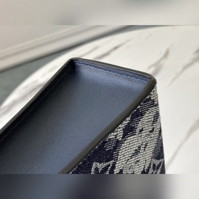 LV Артикул： M80034 POCHETTE VOYAGE Сумка-клатч Эта сумка Pochet