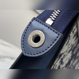 LV Артикул： M80034 POCHETTE VOYAGE Сумка-клатч Эта сумка Pochet