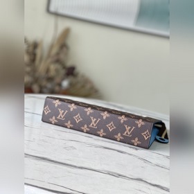 LV Артикул： M81204 Клатч Из капсульной коллекции, с неровным ри