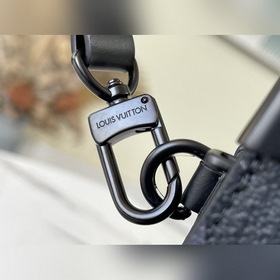 LV Модель： M45937 Сумка Изготовлена из ткани Monogram Eclipse и 