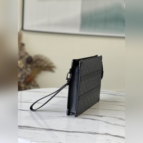 LV Модель： M45937 Сумка Изготовлена из ткани Monogram Eclipse и 