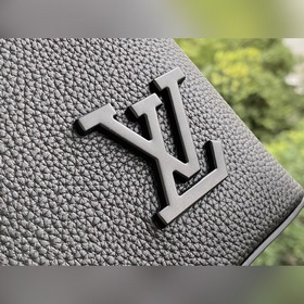 LV Модель： M69837 Сумка Aerogram iPad чехол Сдержанный дизайн п